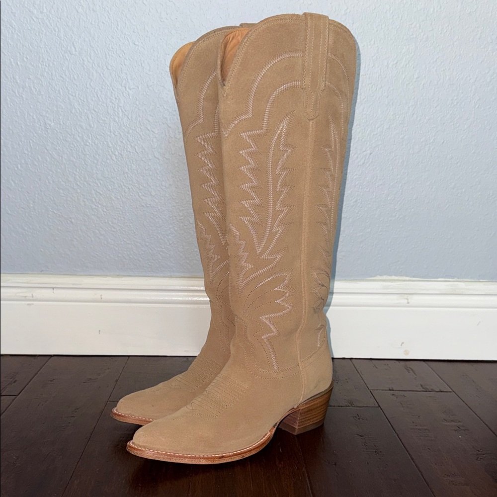 Tecovas The Abby Driftwood Suede Size 8